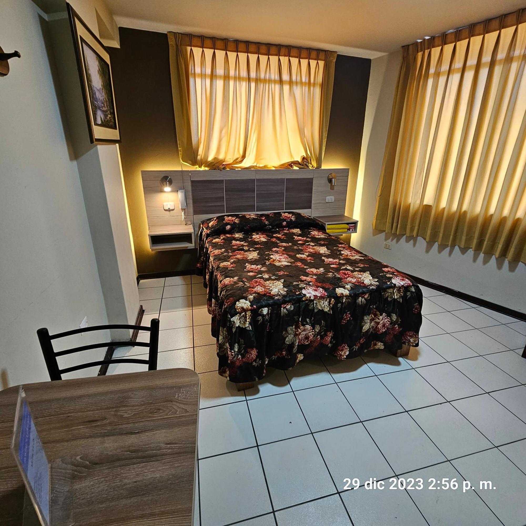 Hotel La Cascada 2*